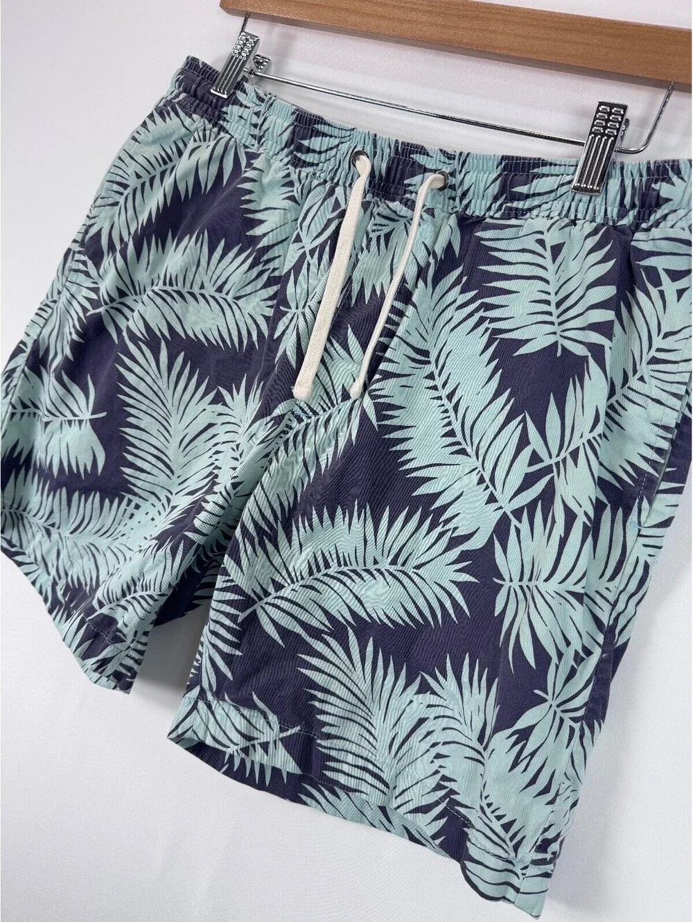 J.Crew Mercantile Flex Men's M Tropical Palm Swim Trunks 7 Inch Navy Blue